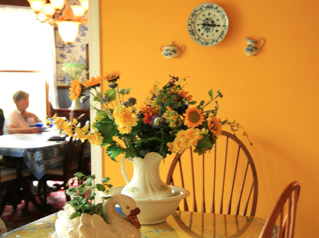 Covington Manor B&B Cambridge ภายนอก รูปภาพ