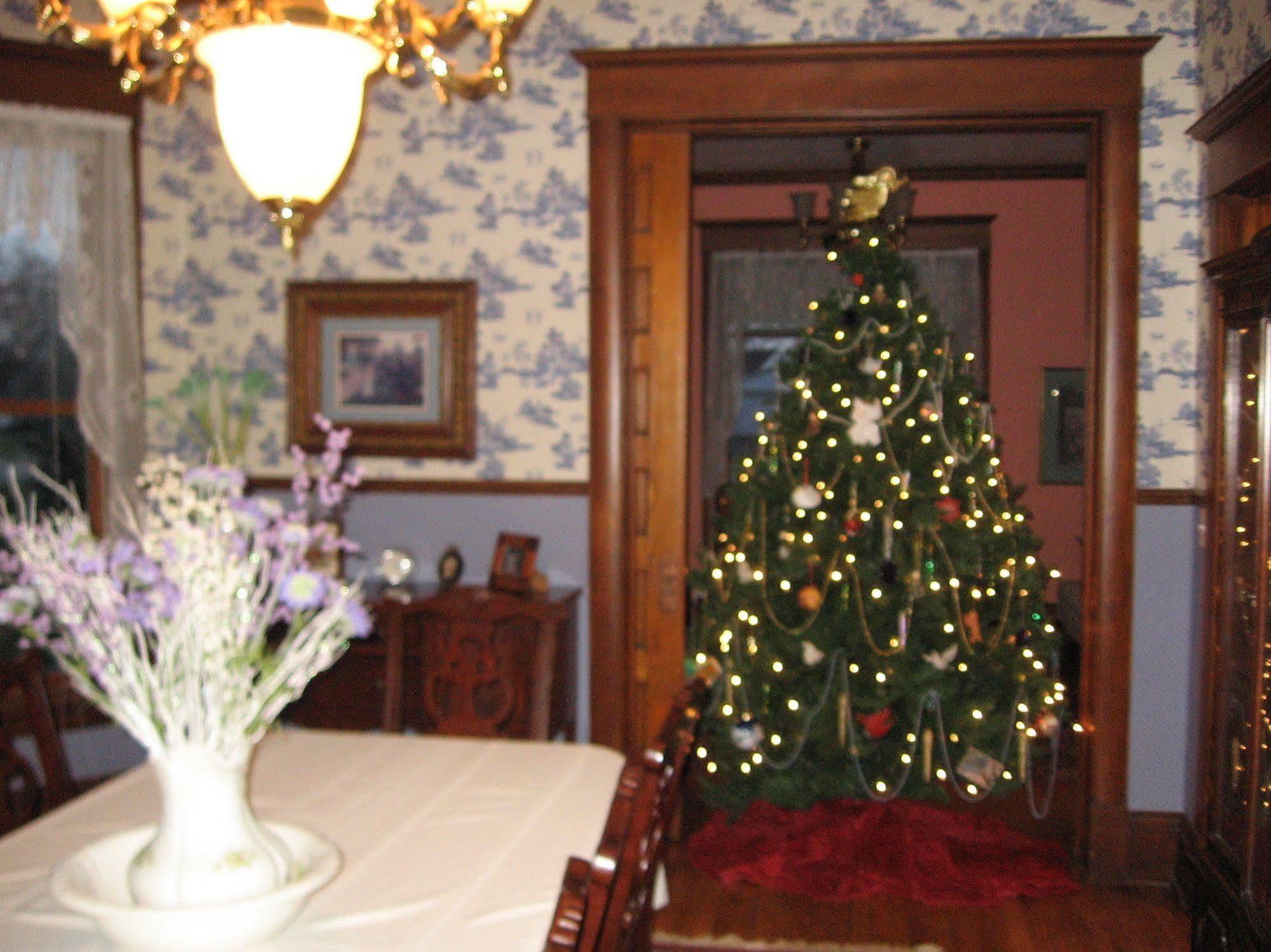 Covington Manor B&B Cambridge ภายนอก รูปภาพ
